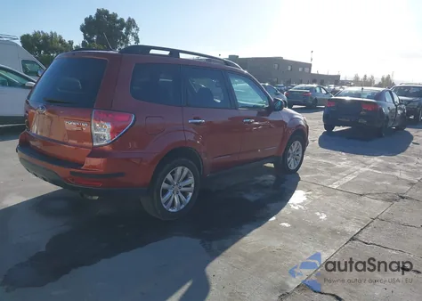 2011 Subaru Forester 2.5X Premium из США, поврежденный, VIN JF2SHBDC1BH721614